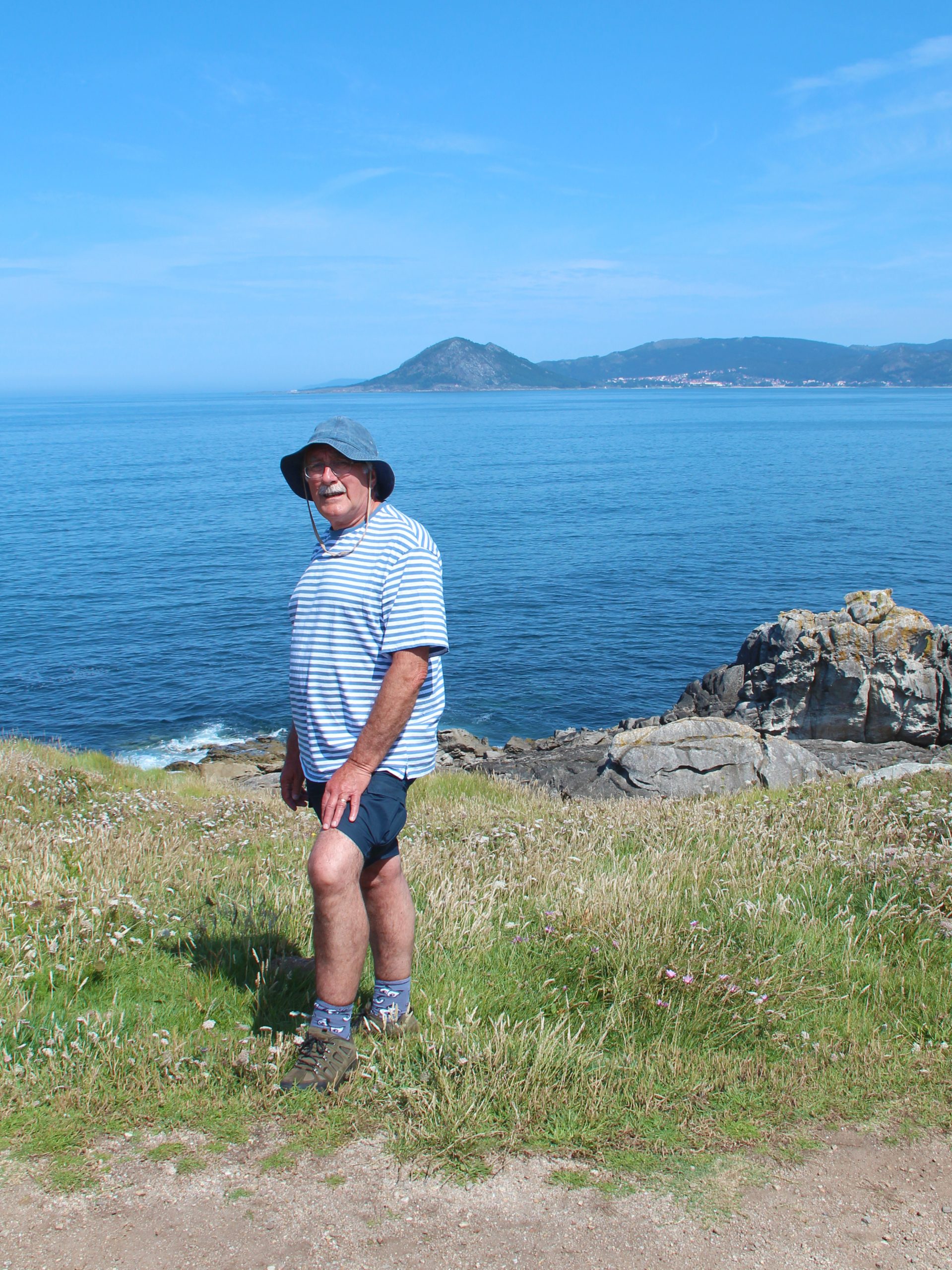 240717 Nigel at Castro de Barona summit IMG 6130